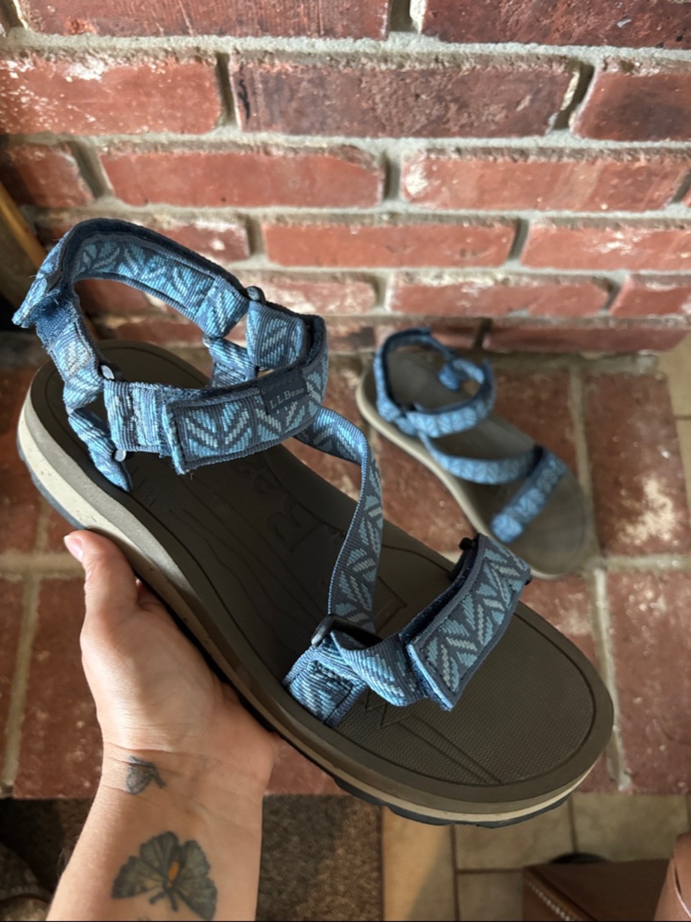 L.L. Bean > Men Katahdin Geo 4-Point Blue Patterned Strap Hiking Sandals Size 10